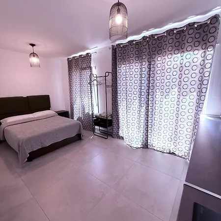 Boomerang Apartment