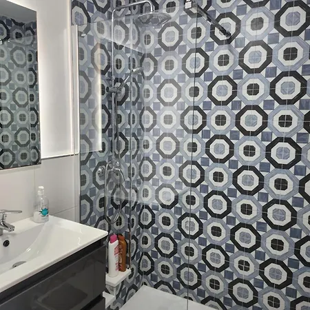 Apartment Boomerang