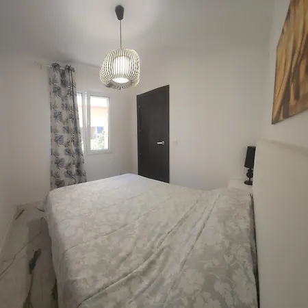 Apartment Boomerang *