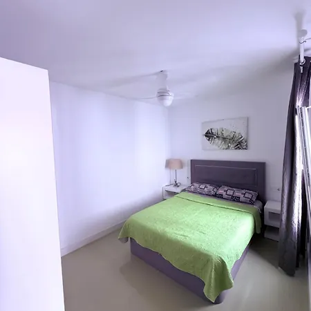 Apartment Boomerang