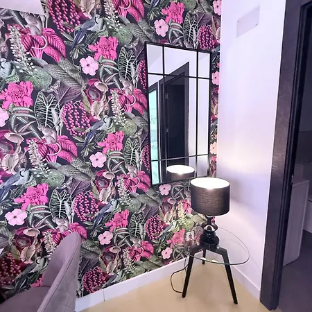 Apartment Boomerang